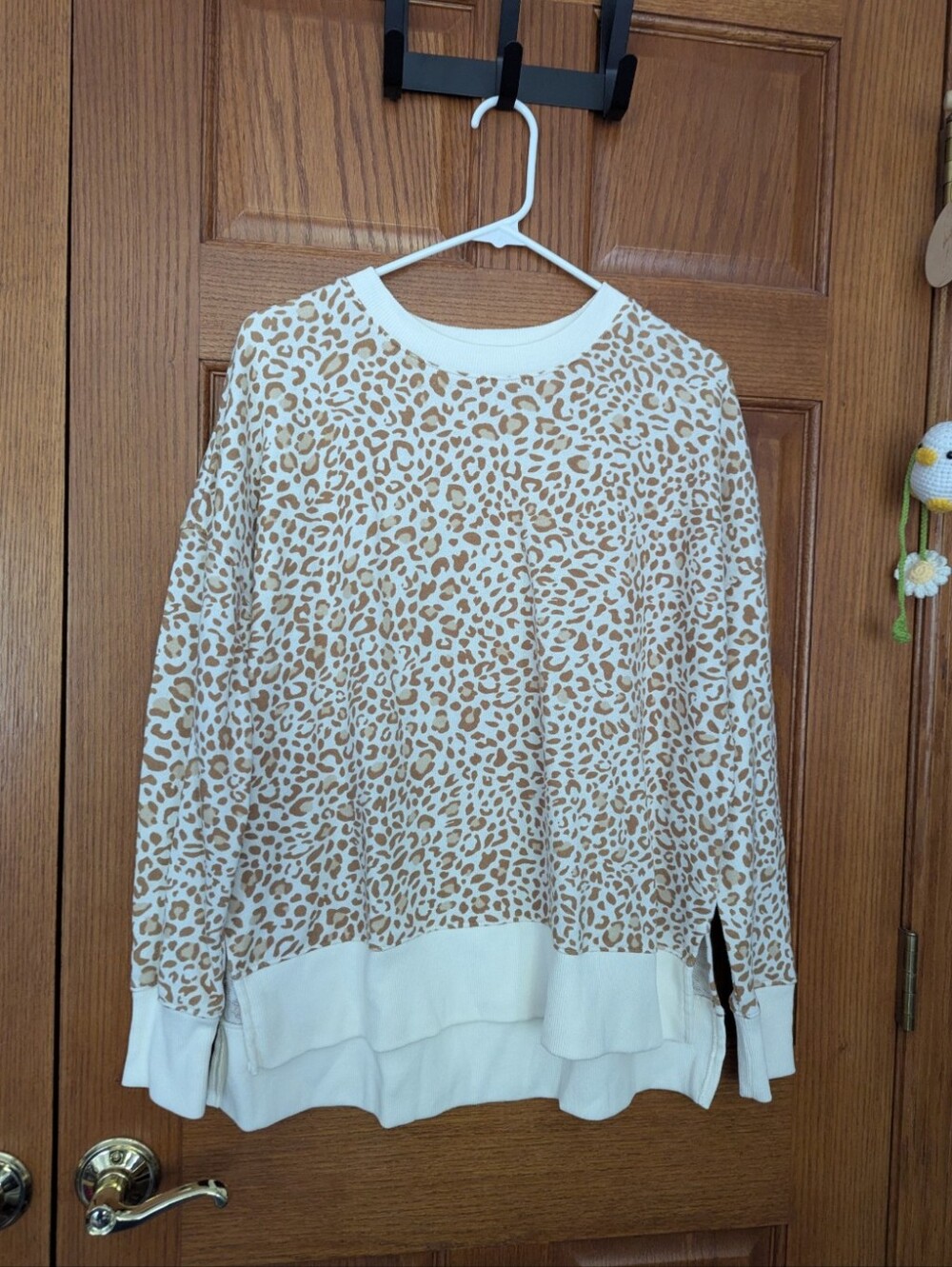 Time And Tru Cheetah Print Sweater Size L